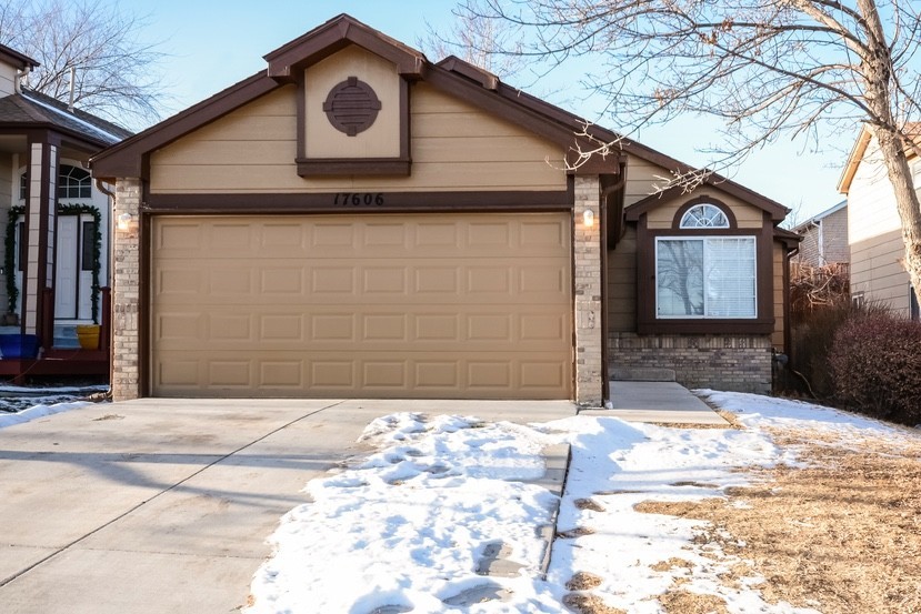 Primary Photo - 17606 E Brown Cir