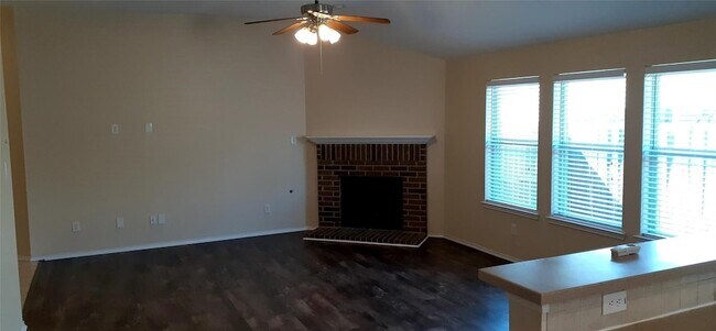 Foto del edificio - 3005 Mill Creek Way