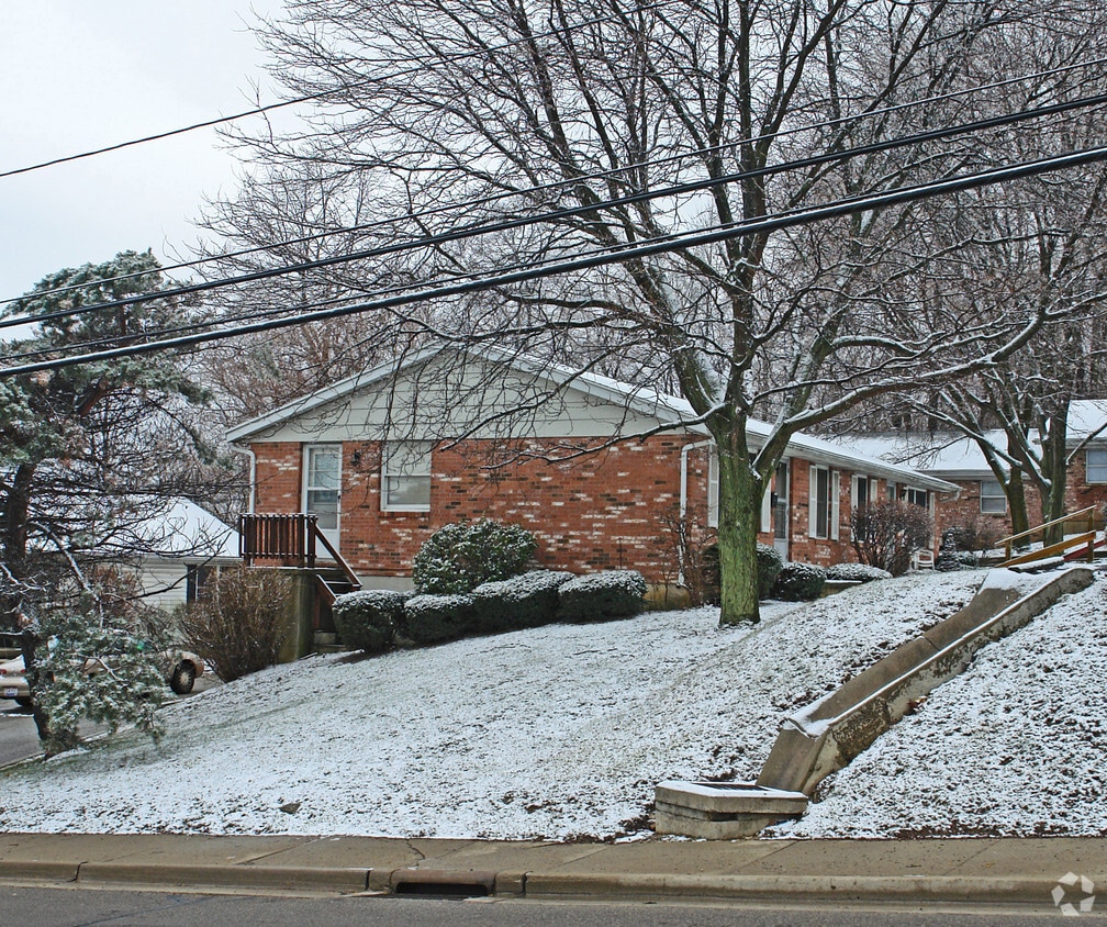 Primary Photo - 1415-1441 N Belmont Ave