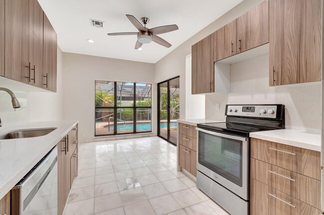 Building Photo - 7810 Villa Nova Dr
