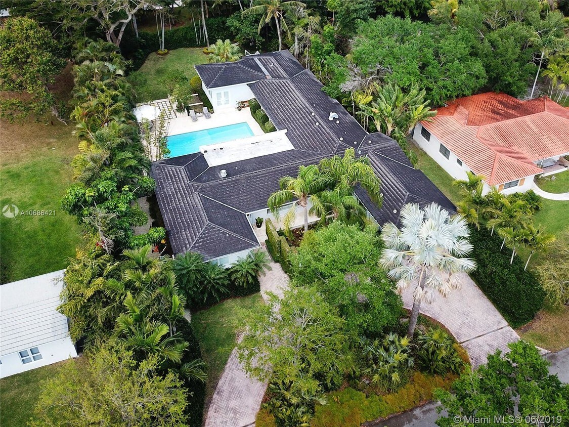 Foto principal - 7900 Altamira St