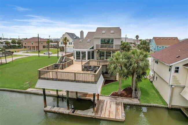 Building Photo - 21812 Frio Dr