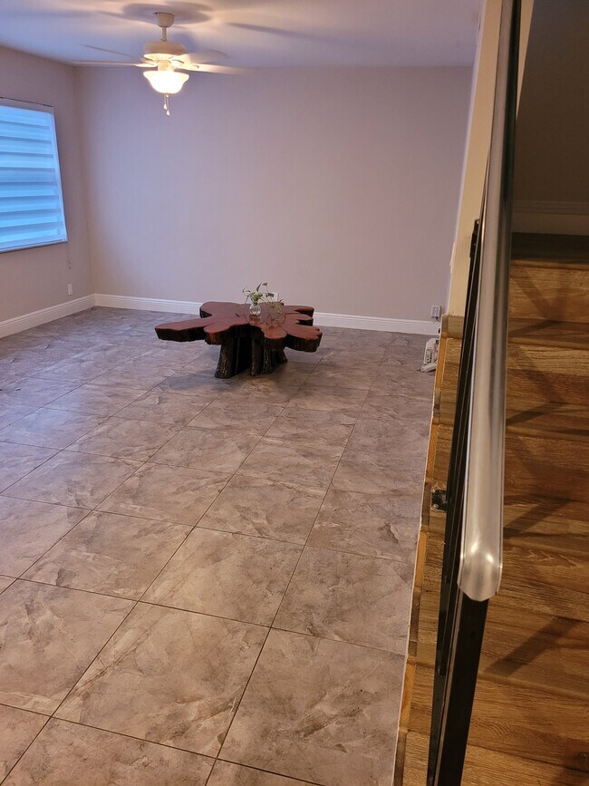 Foto del edificio - 32 Laredo Pl