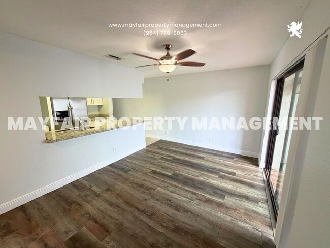 Foto del edificio - 4425 Treehouse Ln