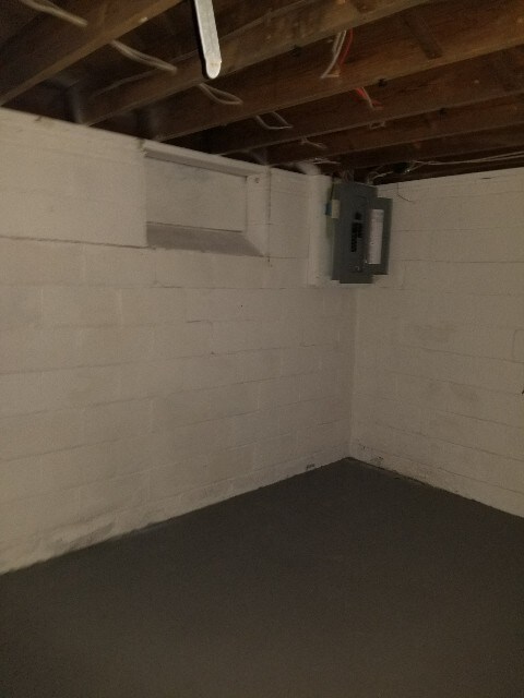 Foto del edificio - 10172 Somerset Ave