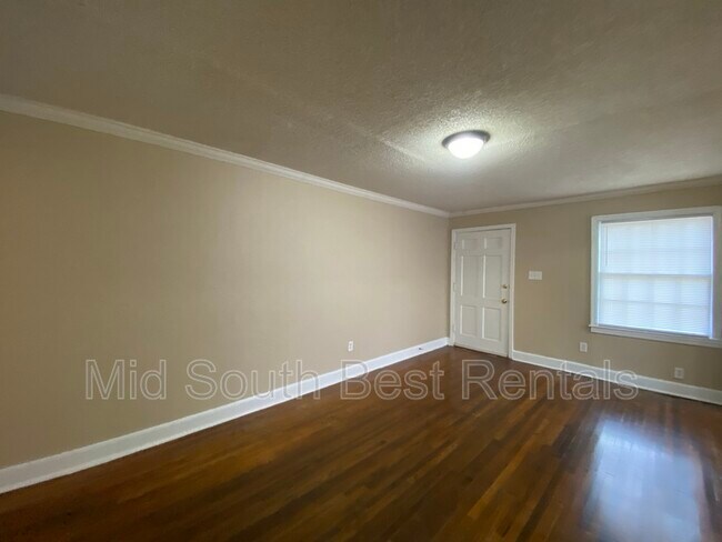 Building Photo - 1026 Springdale St