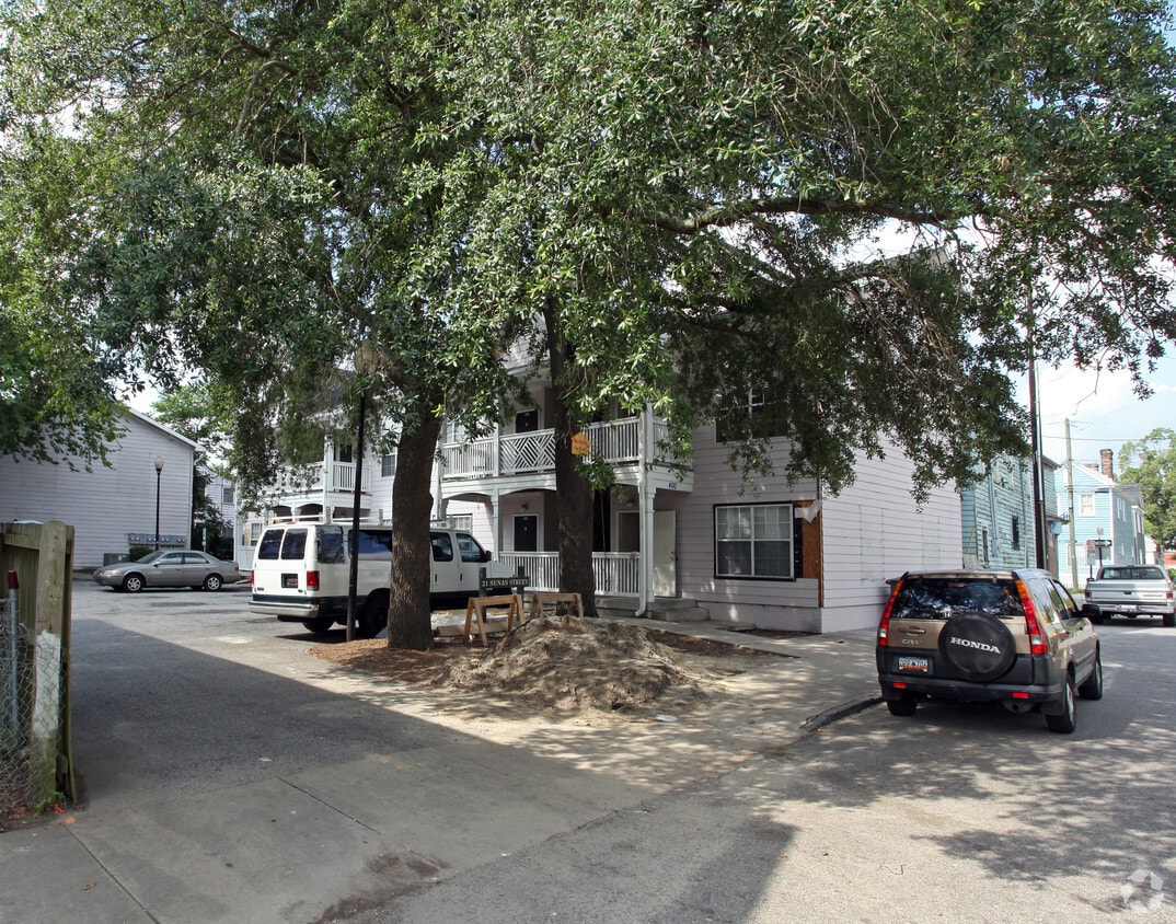 Building Photo - Nunan Apartment