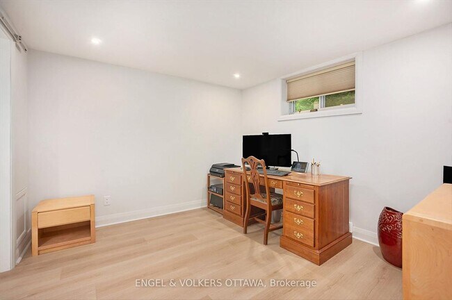 Photo du bâtiment - 607 Shelley Ave