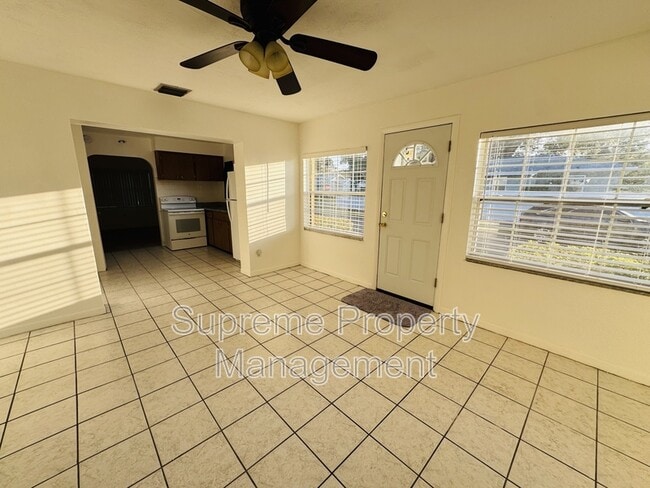 Foto del edificio - 1300 13th Ave S