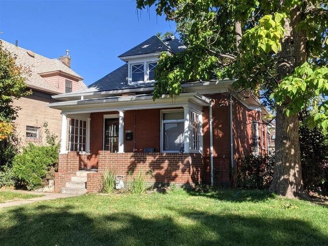 Building Photo - Paradise Home