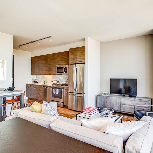Photo - 320w W Chestnut St (Chicago, IL) Apartment