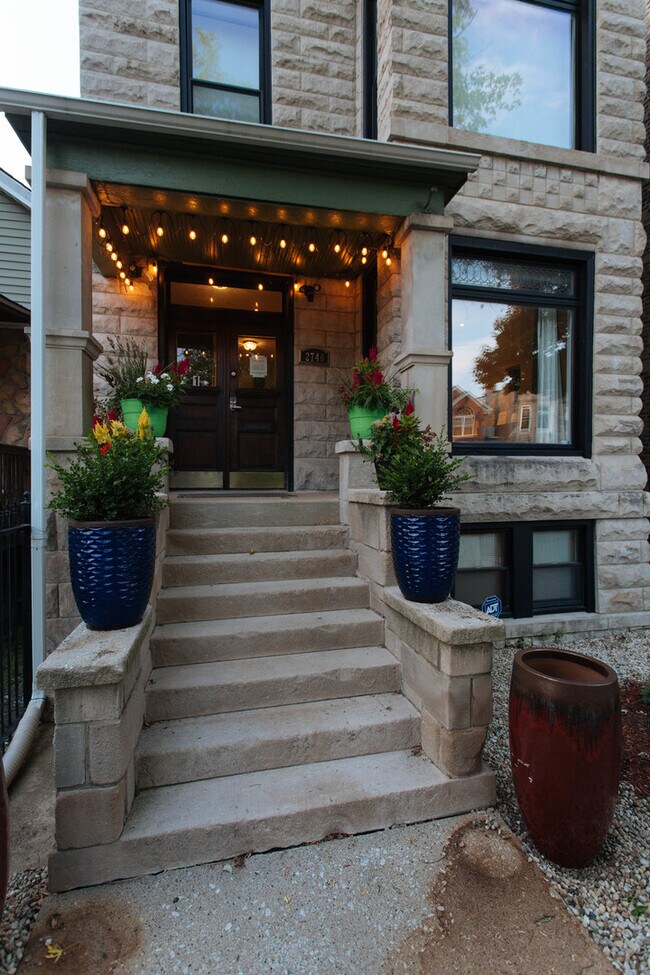 Foto del edificio - 2740 W Adams St