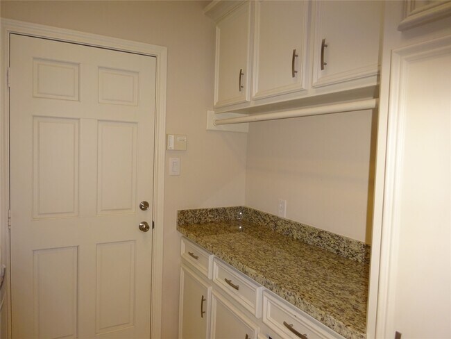 Building Photo - 14439 Reissen Ln