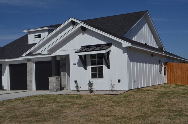 Foto del edificio - 1438 Walker Pl Blvd