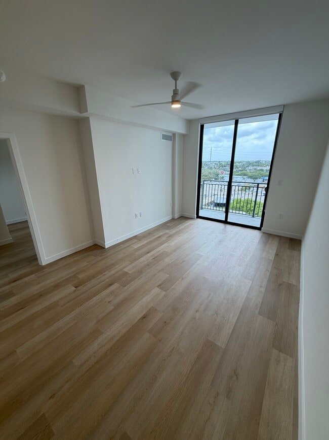 Photo - 226 SE 3rd St Apartment