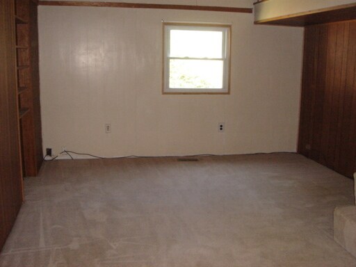 Building Photo - 4736 Deerfield Ln