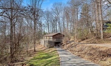 Building Photo - 42 Mountain Site Ln