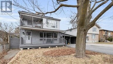 Building Photo - 833 Maplewood Ave