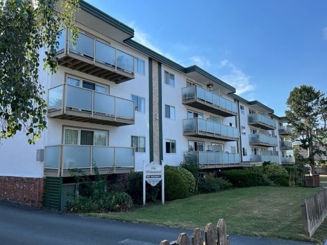 Building Photo - Briarwood Manor Apartments