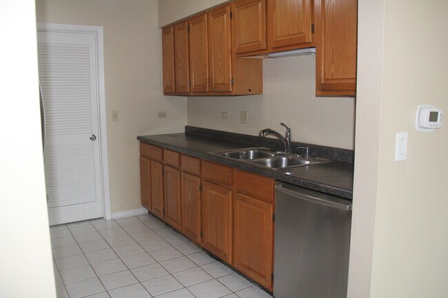 Foto del edificio - 1617 Woodhaven Ct