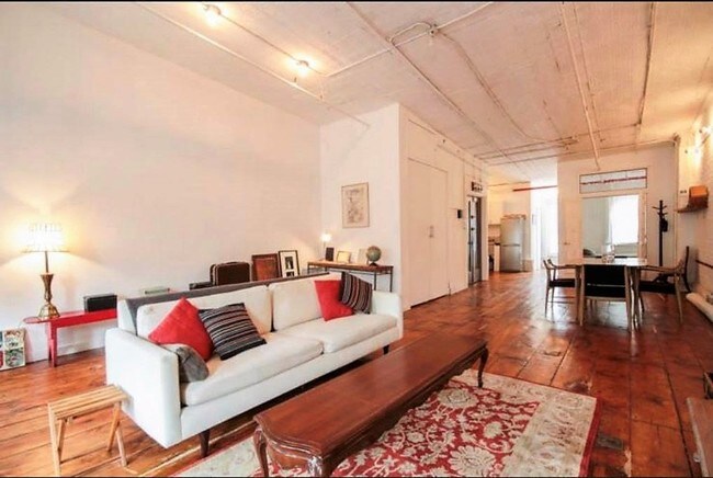 Building Photo - 111 Bowery
