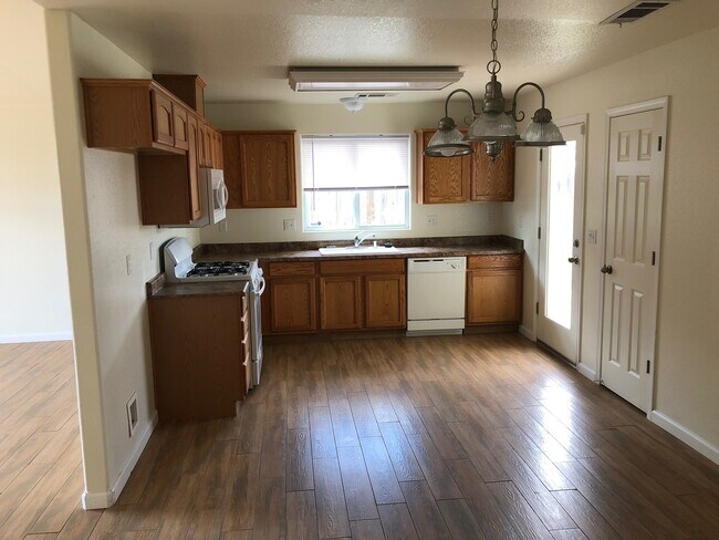 Foto del edificio - 2168 ARKANSAS CT. - 3 BEDROOM 2 BATHROOM -...
