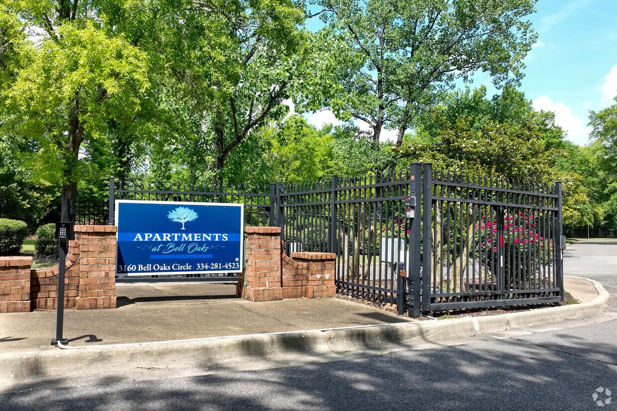 Bell Oaks Apartments 3160 Bell Oaks Cir Montgomery, AL Apartments