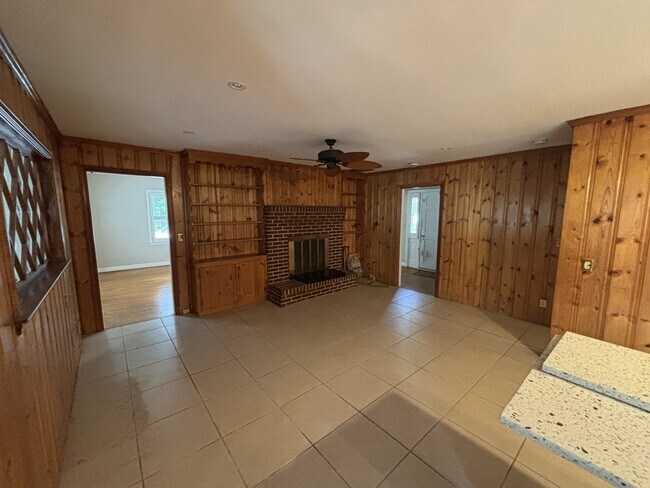 Foto del edificio - 726 Wisteria Dr