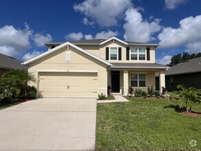 Building Photo - 1110 Newton Cir