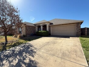 Building Photo - 304 W Libra Dr