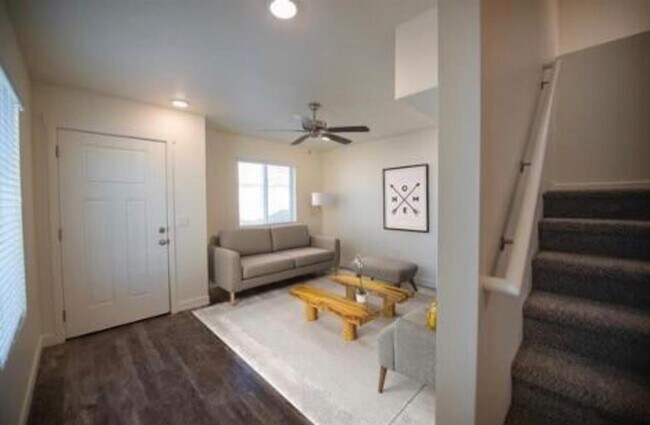 Building Photo - 12603 Telge Rd