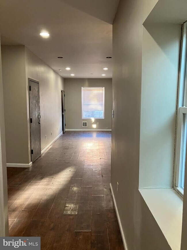 Foto del edificio - 1930 E Atlantic St