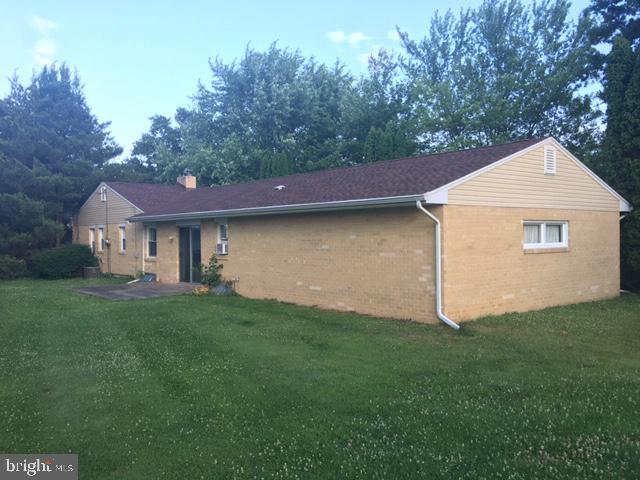 Building Photo - 3 Hemlock Dr