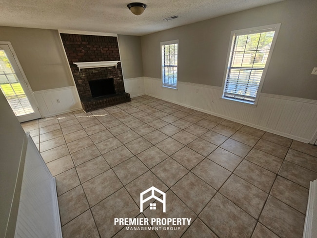 Photo - 3926 Lucerne Dr House