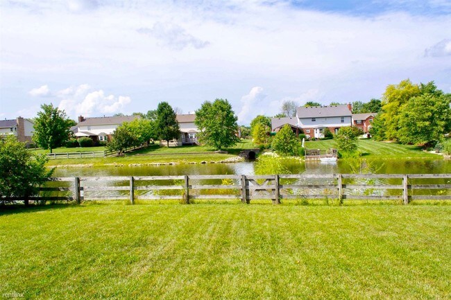 Building Photo - 8282 Fox Knoll Dr