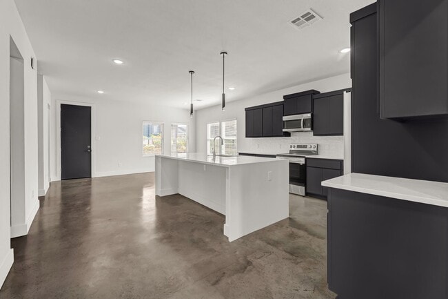 Foto del edificio - 3006 Alpha Wolf Ct