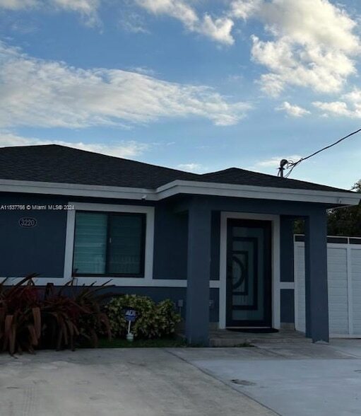 Foto del edificio - 3220 NW 50th St