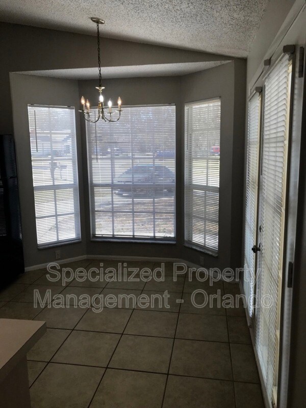 Foto del edificio - 4452 Golden Rain Ct