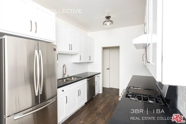 Building Photo - 4572 W Adams Blvd - 3 beds, 1 full bath