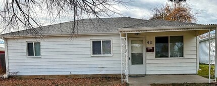 Building Photo - 911 Victor St