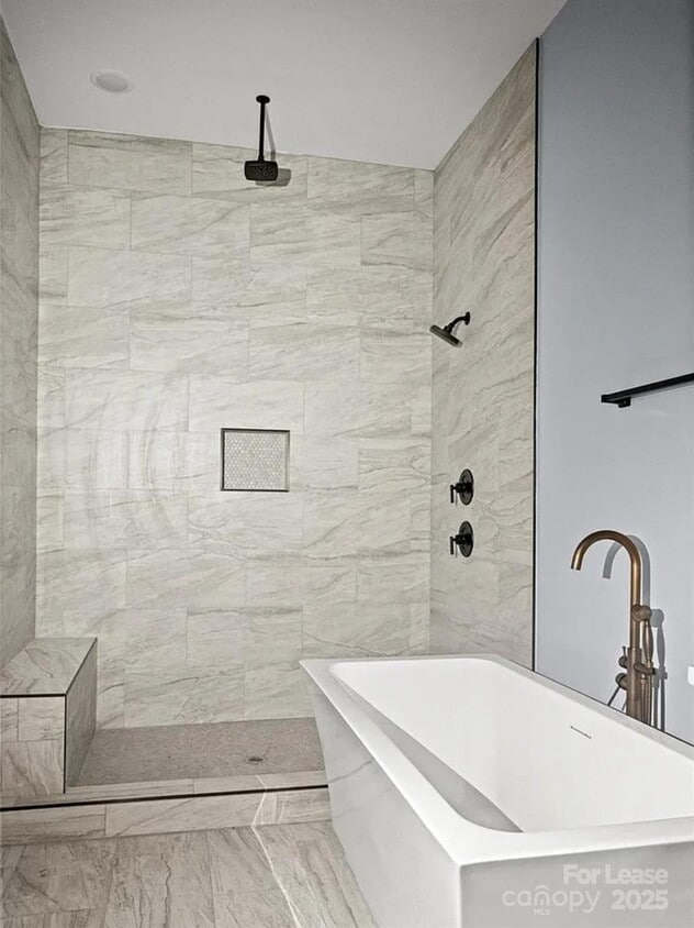 Building Photo - 204 W Wade St