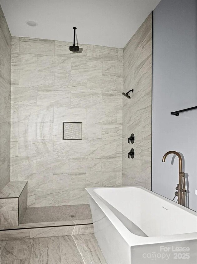 Foto del edificio - 204 W Wade St