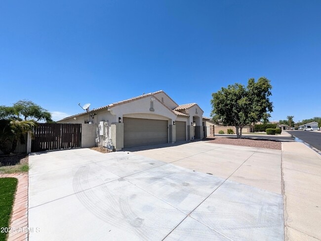Building Photo - 3990 N 143rd Ln