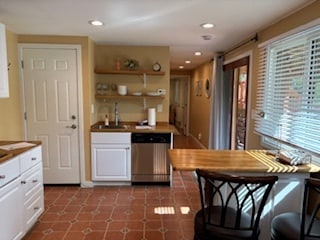 Foto del edificio - 686 Partridge Cir