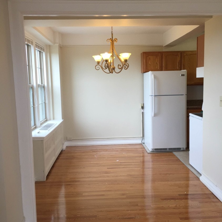 Primary Photo - 1415 Parker St