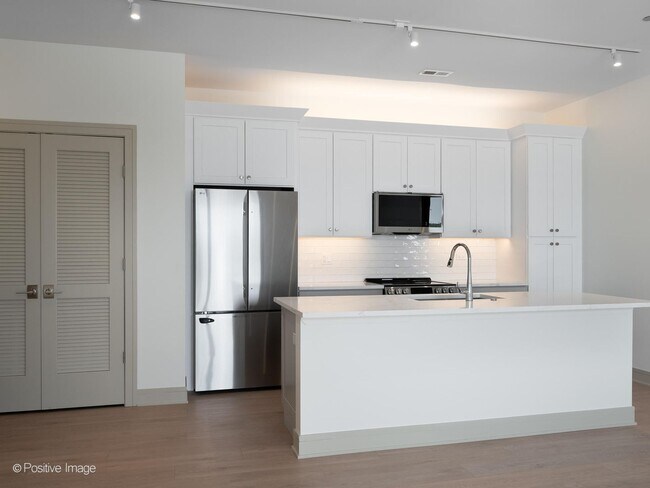 Photo - 3202 N Racine Ave Apartment