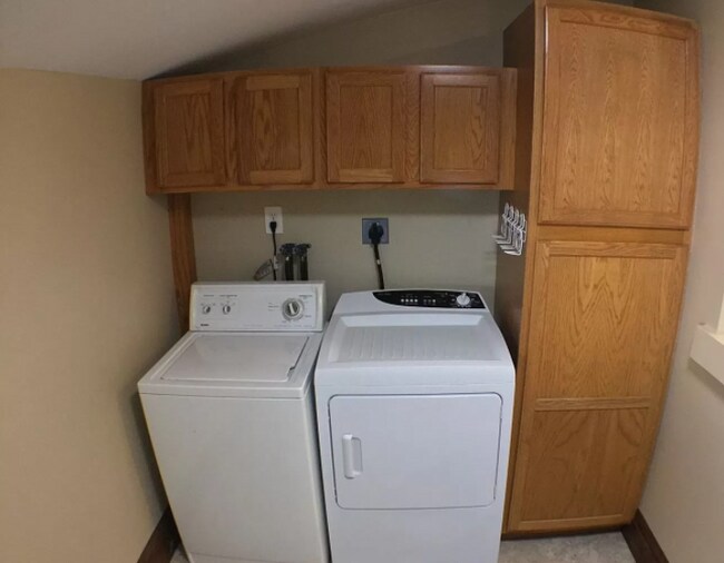 Foto del edificio - 4524 Beach Ct