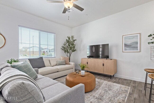 Foto del edificio - 3230 E Thomas Rd