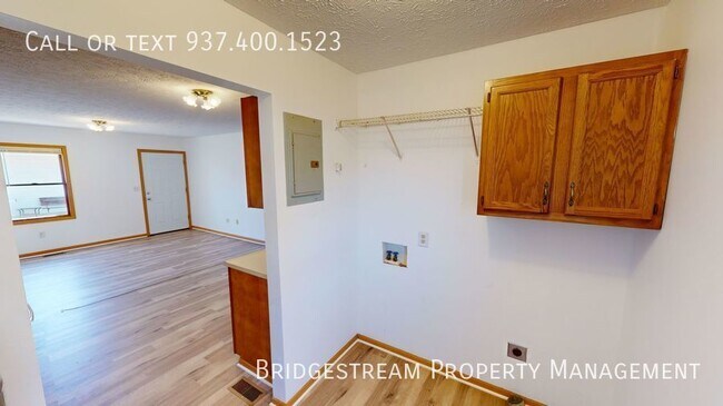 Building Photo - *Available Now!* Ranch Style 2 bedroom, 1 ...