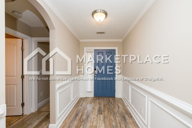 Foto del edificio - 2467 Newbury Ave